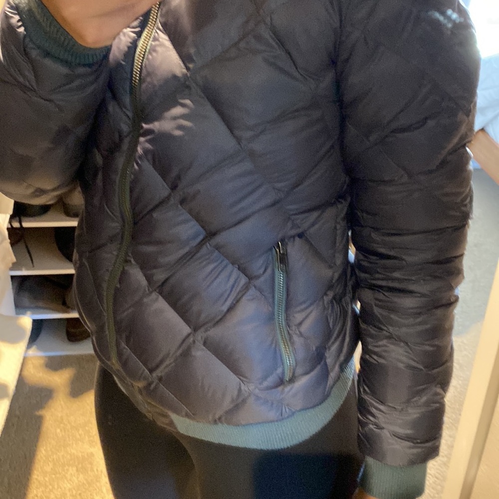 Patagonia Puffer Jacket - Picture 5 of 9